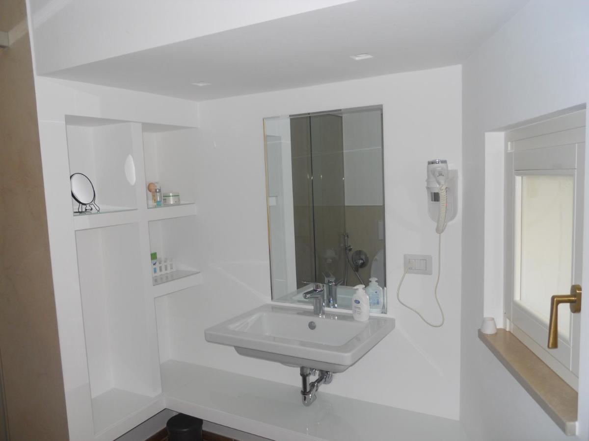 Bed and Breakfast La Soffitta Covelli Trani Exterior foto