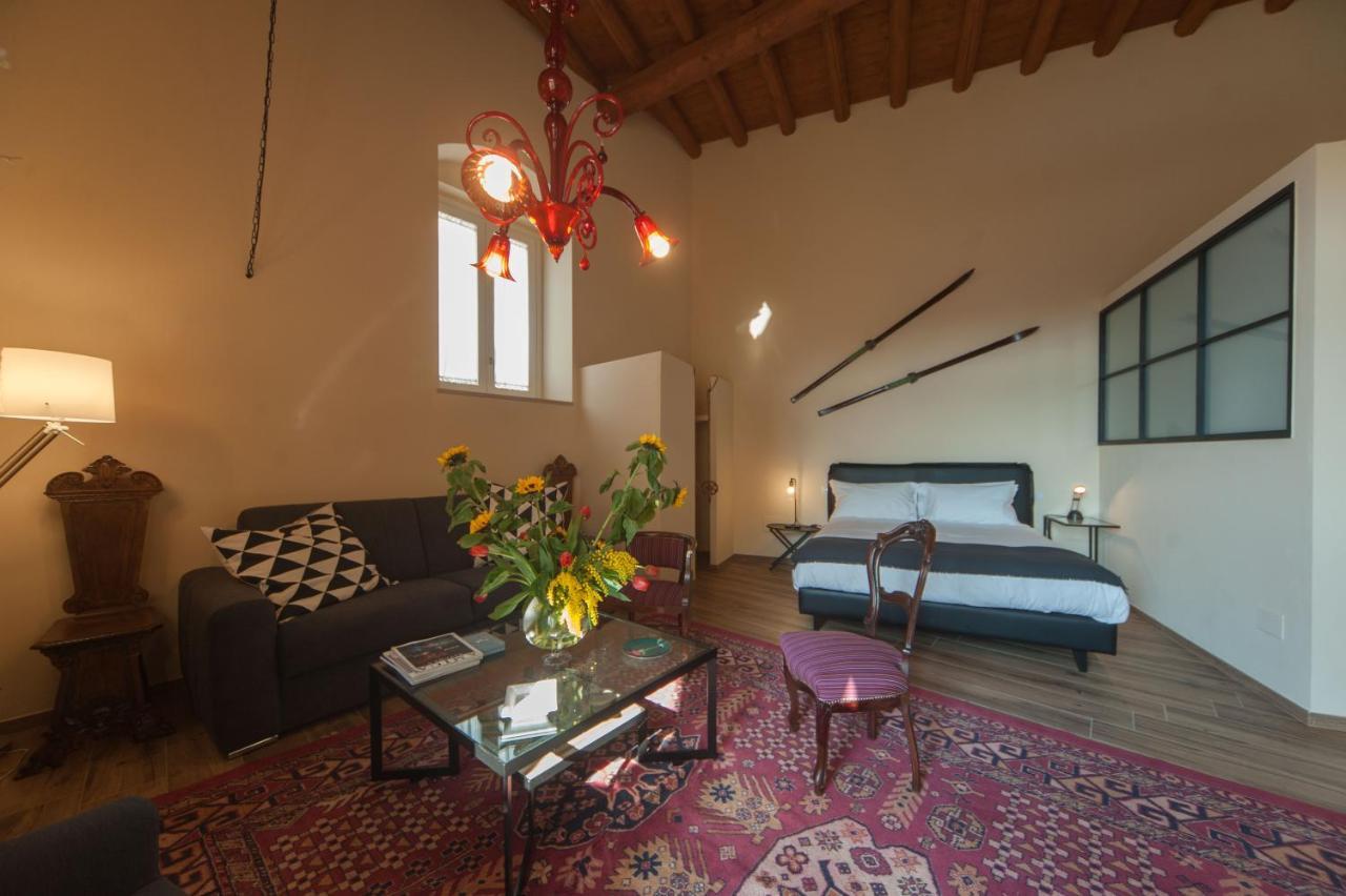 Bed and Breakfast La Soffitta Covelli Trani Exterior foto